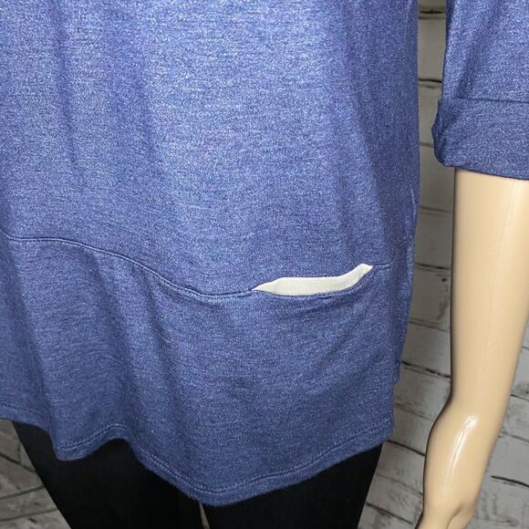 Lole Blue Scoop Neck Henley Style 3/4 Tee Size Small - Picture 5 of 5